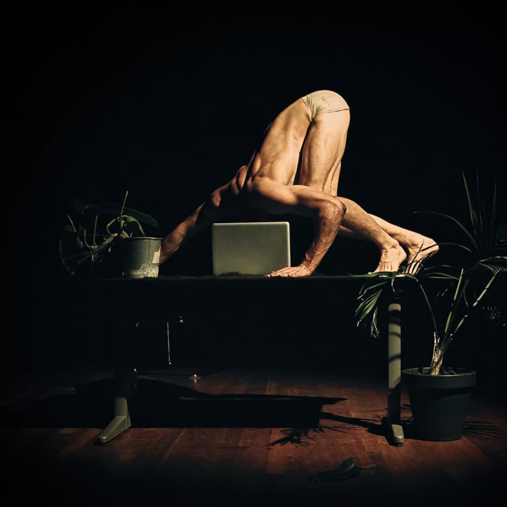 Samuel van Keeken performing "To Kill A Fixed Identity"