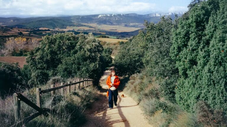 Merette van Hijfte walking backwards through Northern Spain